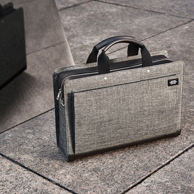 Tech Oxford Bond Briefcase by Jack Spade » Petagadget