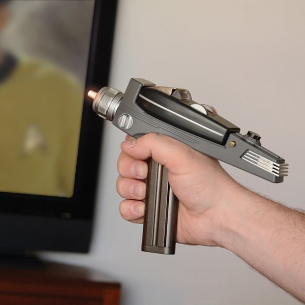 Star Trek Original Series Phaser Universal Remote Control » Petagadget