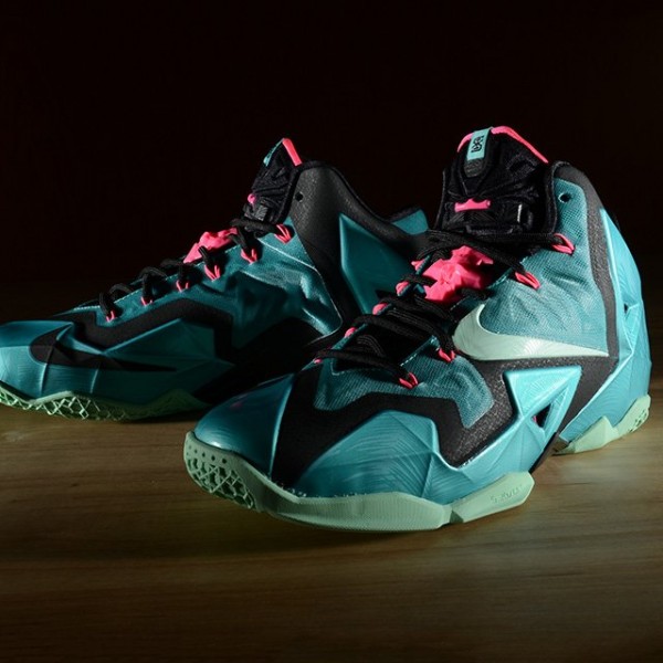 Nike Lebron XI Men's Shoes » Petagadget