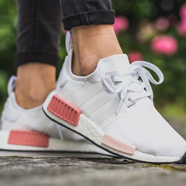 nmd r1 womens snakeskin