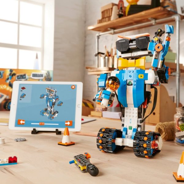 LEGO Boost Creative Toolbox Building Kit » Petagadget