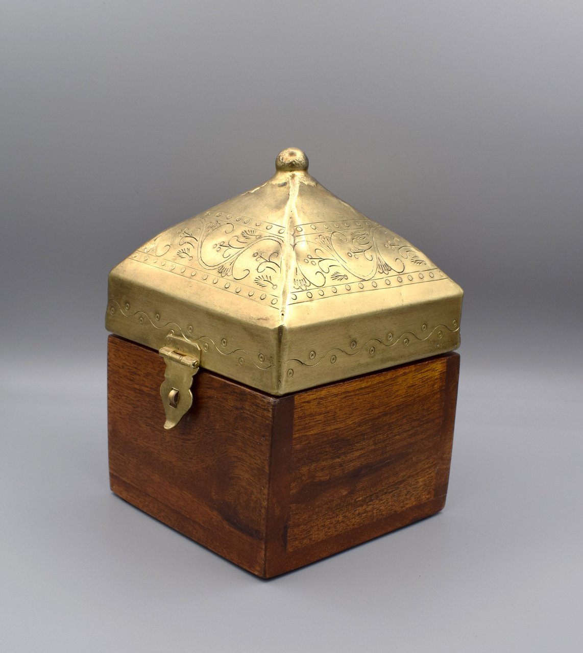 Oriental Wooden Box » Petagadget