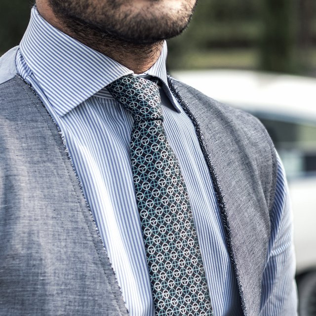 The Pigeon Blue/Grey Icon Tie » Petagadget