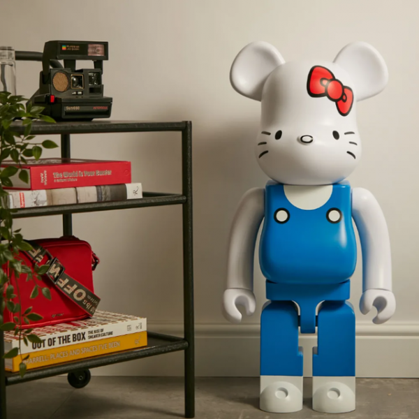 bearbrick robot kitty